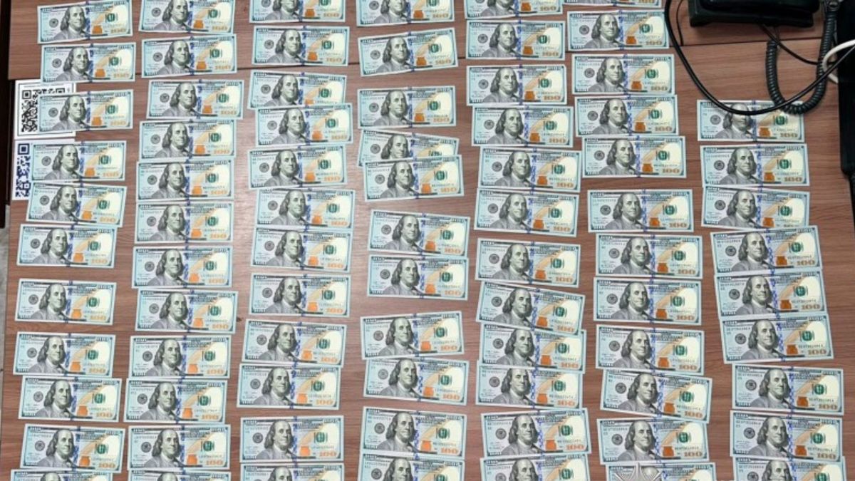 У Києві 22-річна дівчина вкрала 50 тис. доларів на першому побаченні
