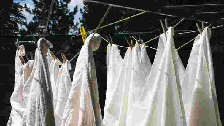 Відіпрати кров з одягу реально: ефективні способи та що не можна робити в жодному разі Відіпрати кров з одягу реально: ефективні способи та що не можна робити в жодному разі