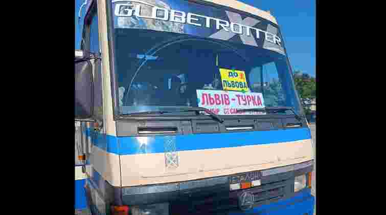 Водія маршрутки на Львівщині звільнили з роботи через відмову перевозити ветерана