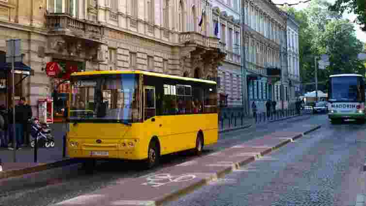 Маршрут автобуса №33 у Львові продовжили до ТРЦ Victoria Gardens