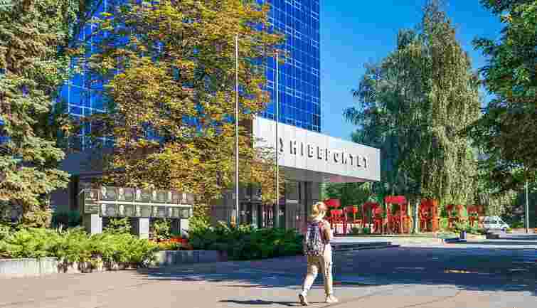 Дніпровський університет імені Гончара затвердив вартість навчання для вступників у 2025 році