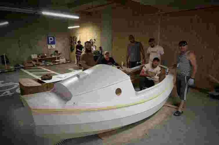 Важкопоранені військові будують перший човен для ветеранського яхт-клубу  у Львові