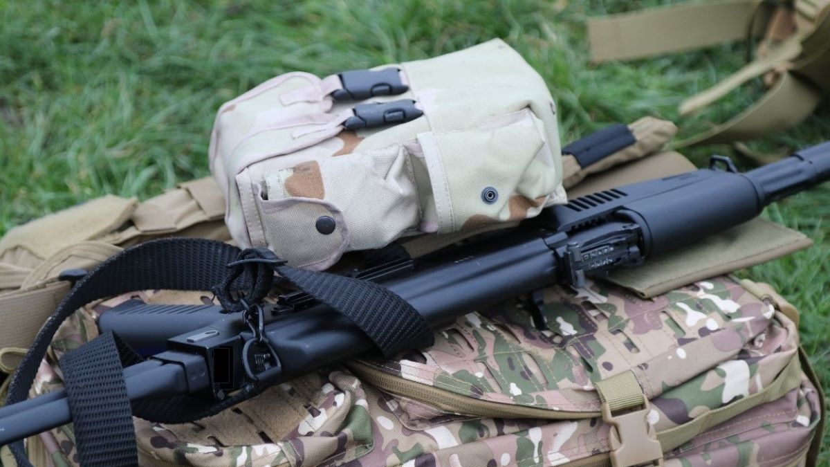 Курсант розстріляв двох інструкторів на полігоні у Чернігівській області