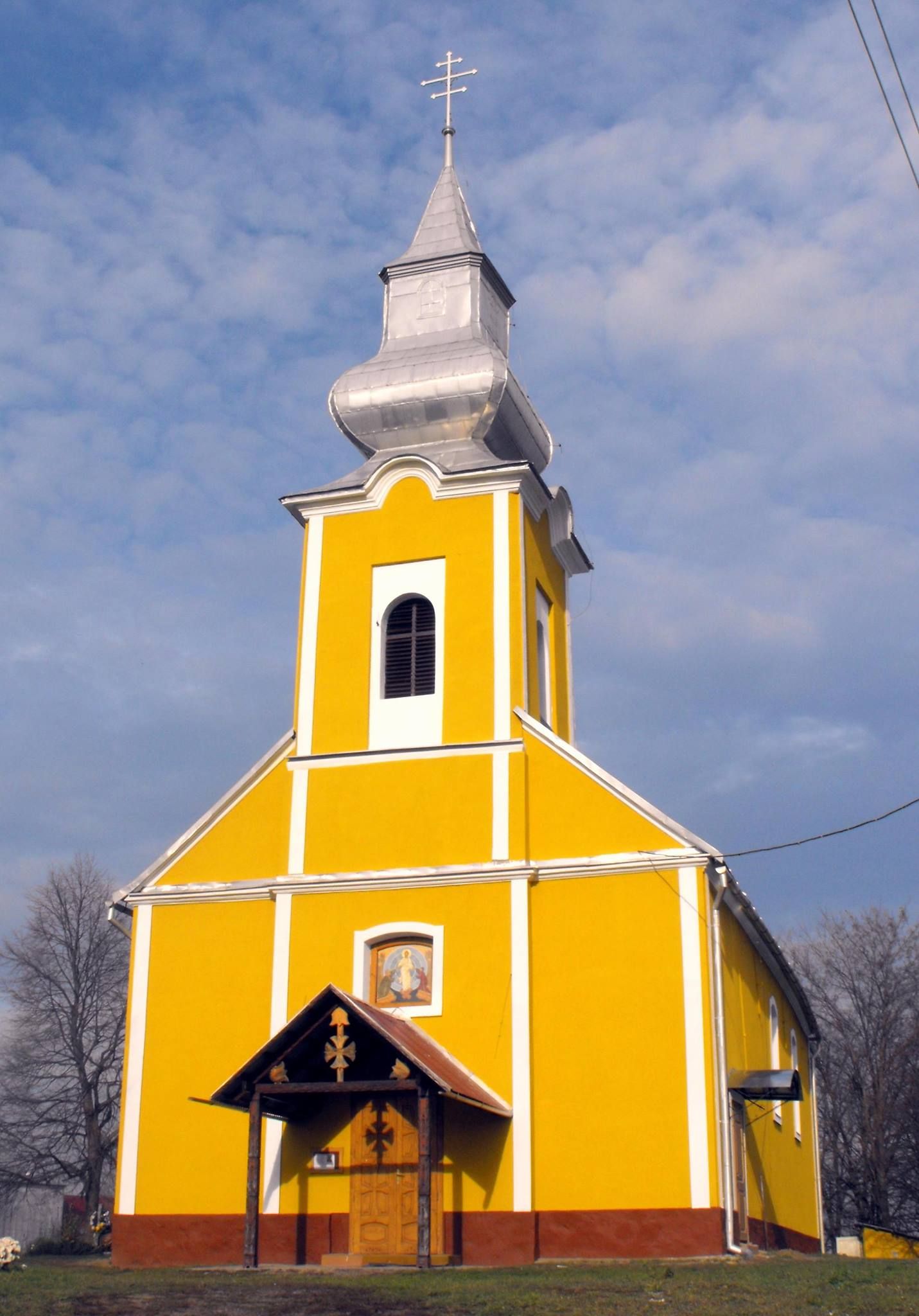 Греко-католицький храм у селі Паладь Комарівці відвідують українці та угорці