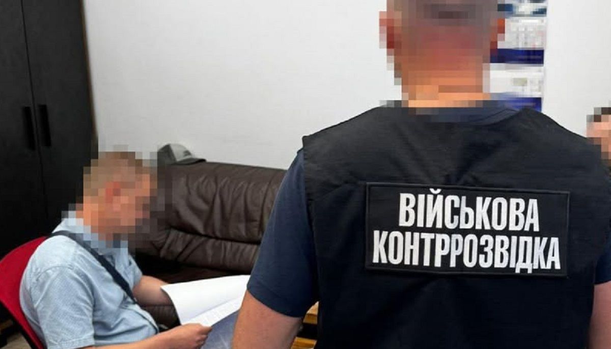 Посадовця Міноборони у Львові викрили у розкраданні грошей на ремонті бронетранспортерів
