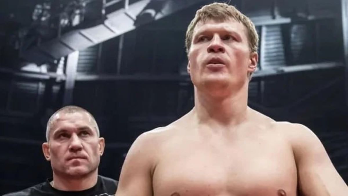 На фото ліквідований бойовик Ігорь Нестеров (ліворуч) разом із боксером Алєксандром Повєткіним (праворуч)