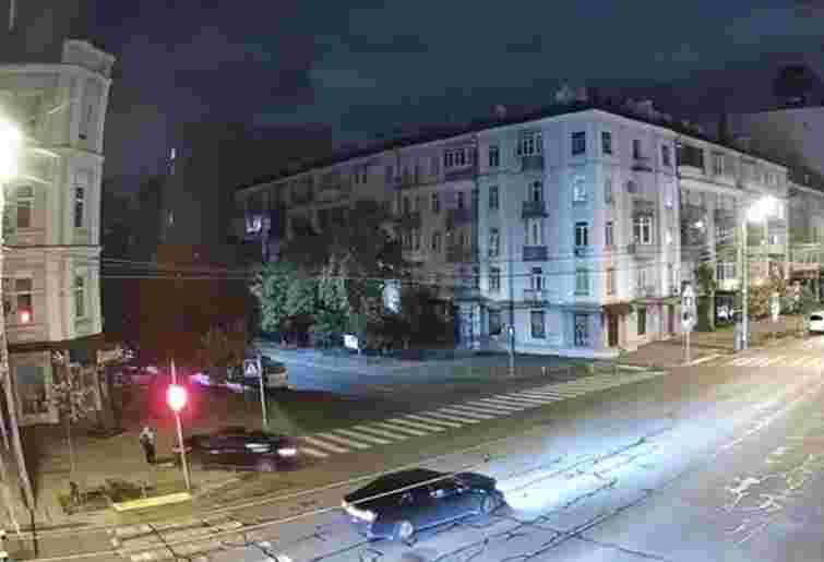 У Києві працівник прокуратури збив жінку та втік