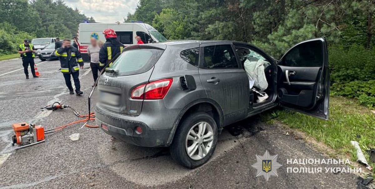 На Львівщині у ДТП з вантажівкою загинув 46-річний водій автомобіля Nissan 