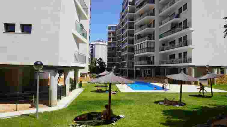 В Іспанії знайшли мертвим в басейні експосадовця МВС