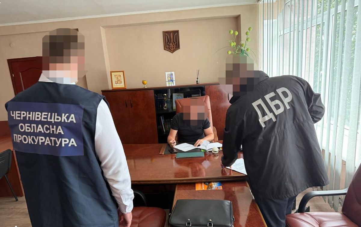 Начальник Держгеокадастру Прикарпаття отримав підозру від ДБР за роздачу земель на 2 млн грн
