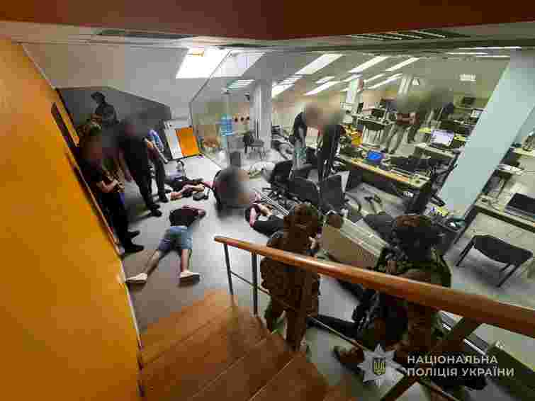 У Луцьку викрили міжнародний шахрайський колцентр з 20 працівниками