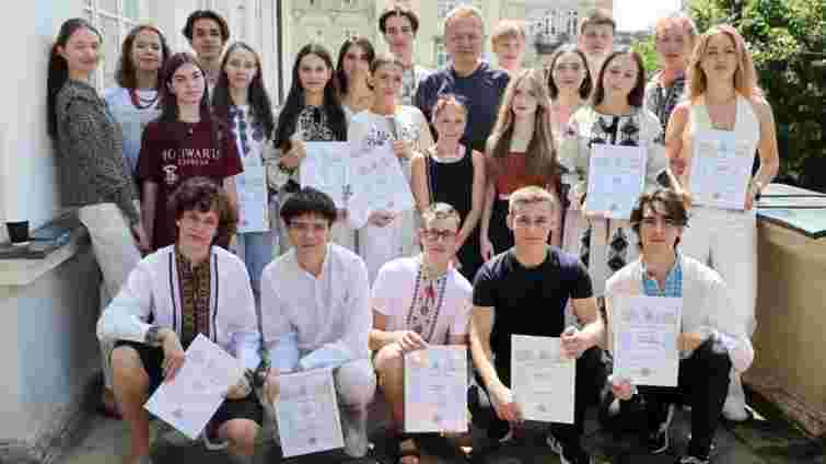 Львівських випускників шкіл нагородять преміями за найкращі результати НМТ