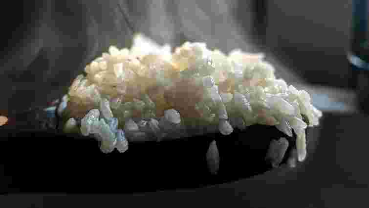 Важливе питання: скільки потрібно варити пропарений рис, щоб він був ідеальний Важливе питання: скільки потрібно варити пропарений рис, щоб він був ідеальний