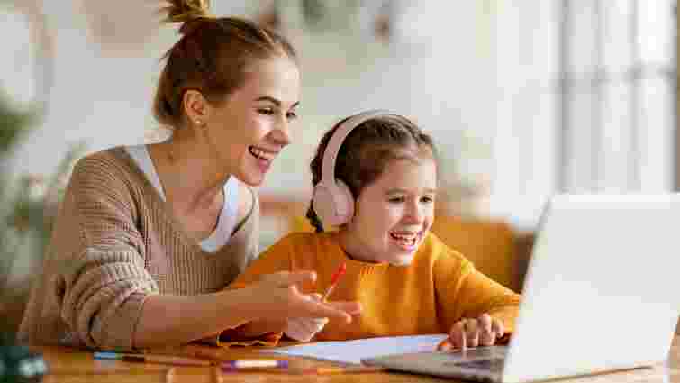 Навчатися граючись: як легко та без стресу підготувати дитину до школи