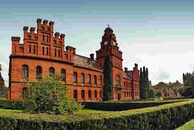 Для студентів Чернівецького національного університету продовжили канікули