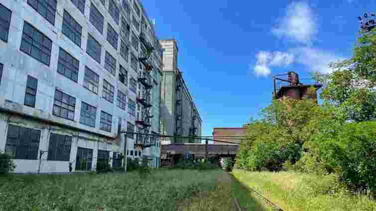 Керівник чернівецького хлібокомбінату уник покарання за 100 тис. грн хабаря