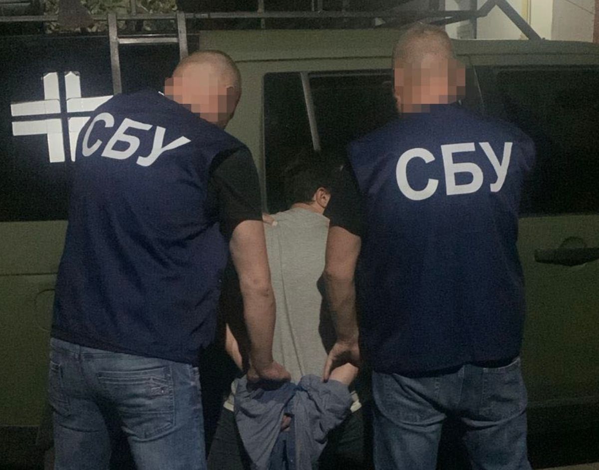 У Камʼянець-Подільському російський агент намагався підірвати авто військового