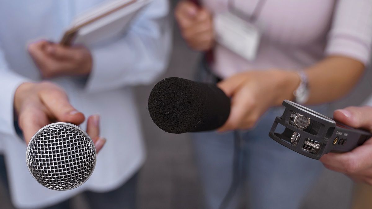 Прес-конференція чи пресконференція: як правильно писати за новим правописом