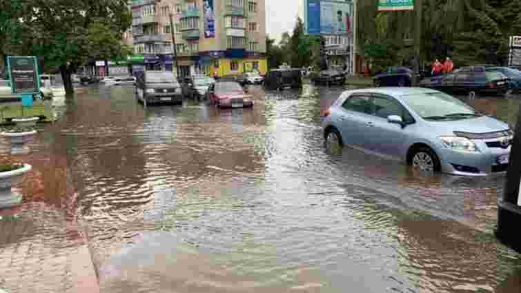 У центрі Рівного за 53 млн грн відремонтують дощову каналізацію