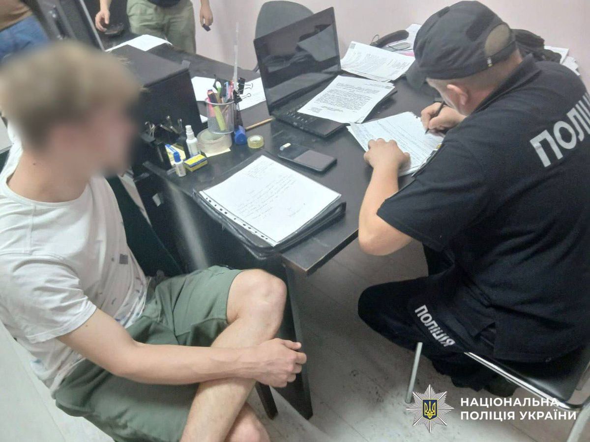 У Києві викрили блогерів, які видавали себе за поліцейських для створення контенту
