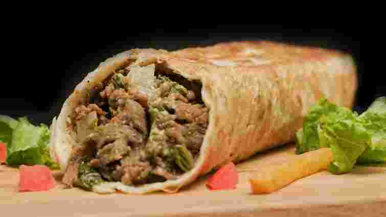 Шаурма буде ідеальна: чому рветься лаваш і як цього уникнути