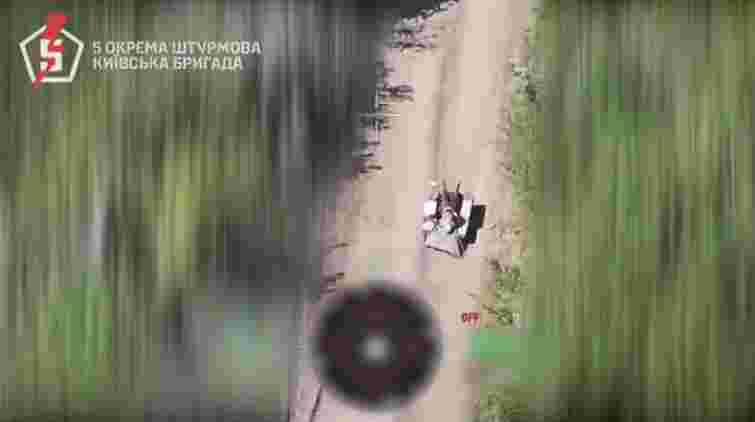 Пораненого бійця 5 ОШБр евакуювали з передової за допомогою робота