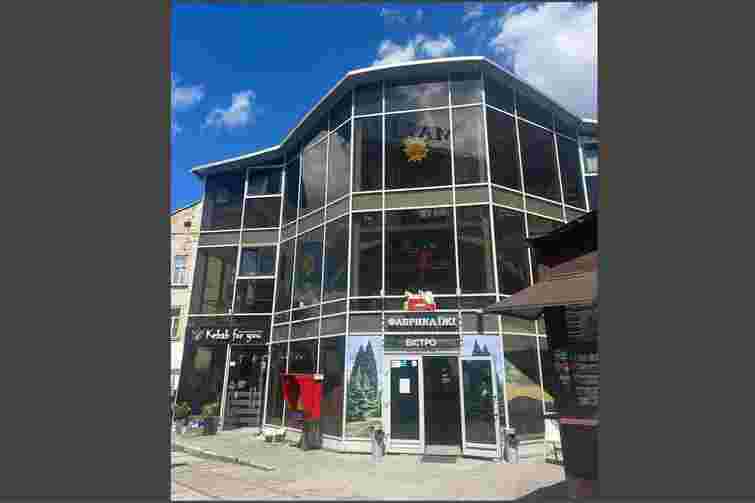 Міська рада планує відмовити в оренді землі під триповерховим самобудом в центрі Львова