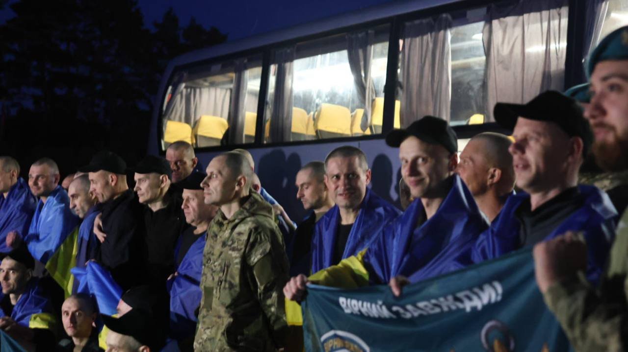 Україніські військові, яких повернули під час обміну 23 липня. Фото Головного управління розвідки