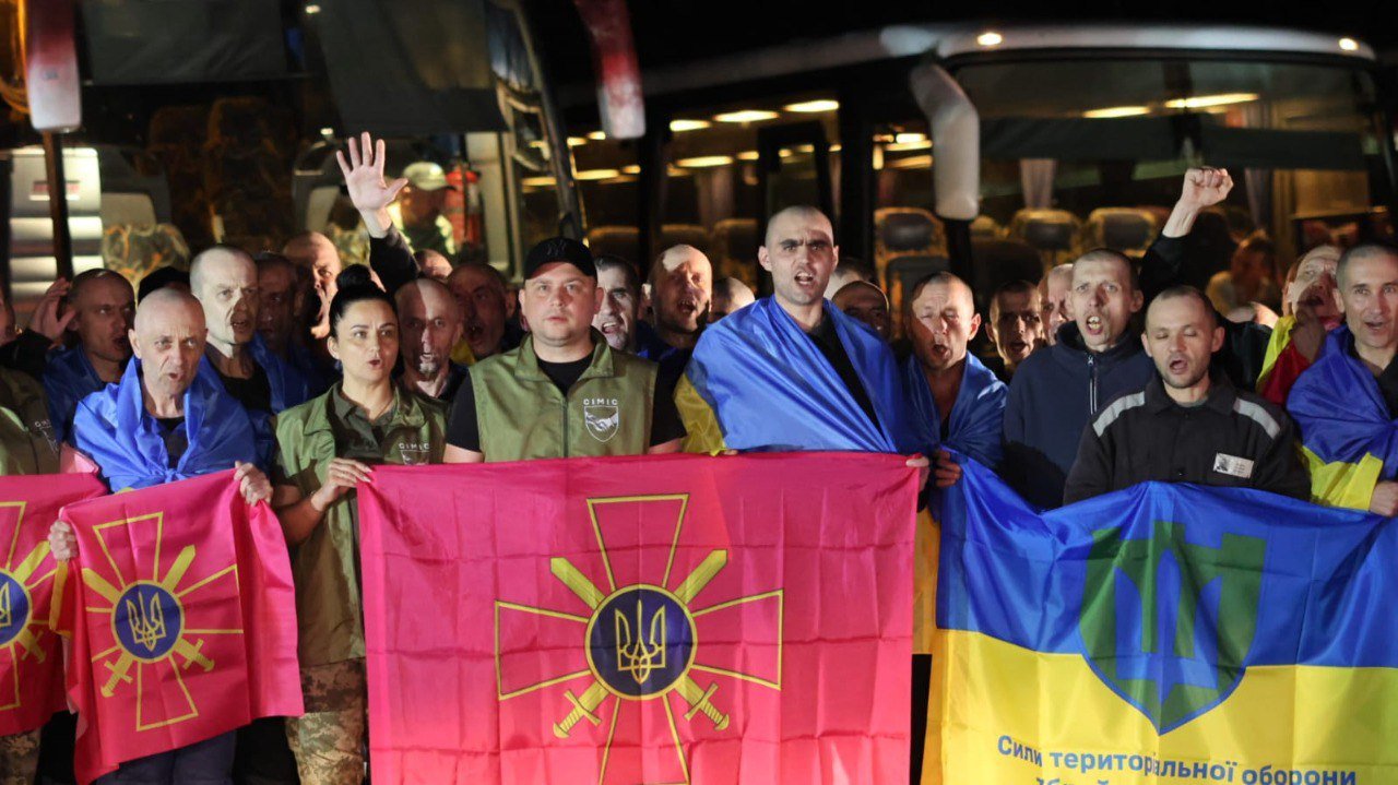 Україніські військові, яких повернули під час обміну 23 липня. Фото Головного управління розвідки
