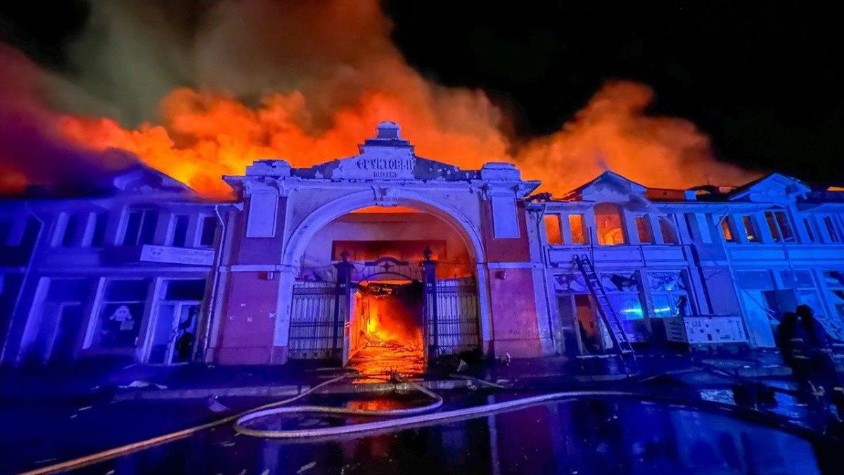 Російські війська вдарили по історичному центру Одеси