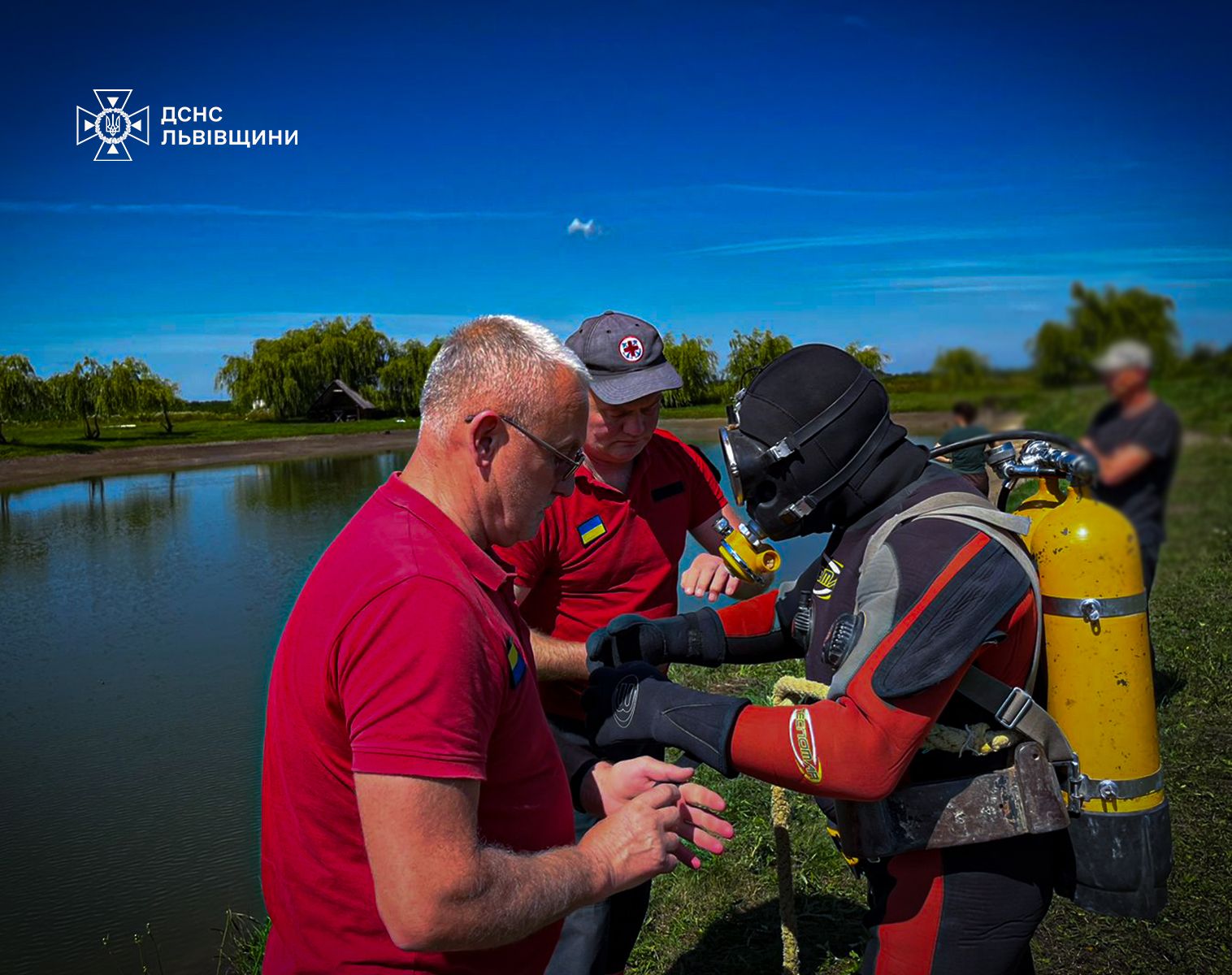 До пошуку хлопця в озері залучали водолазів