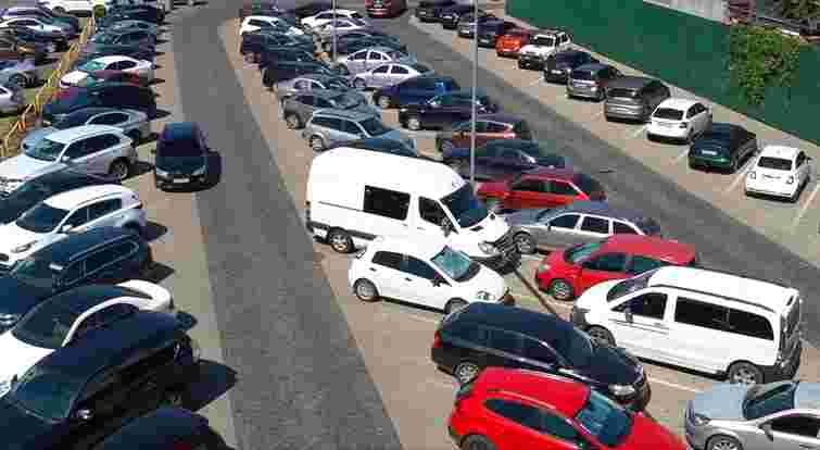 У Мукачеві з’являться перші платні парковки