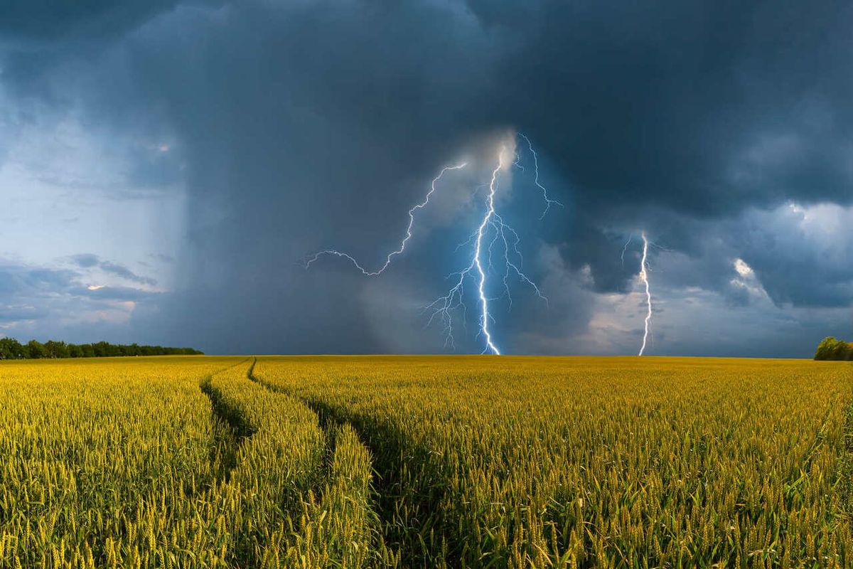 На Тернопільщині оголосили штормове попередження