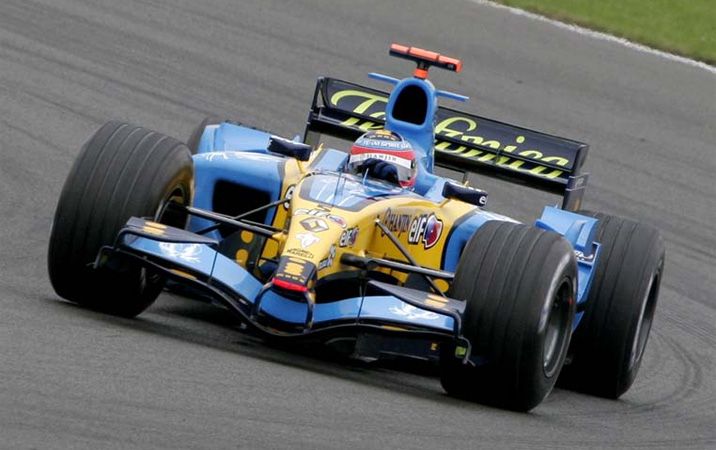 Алонсо за кермом аRenault на Гран-прі Великої Британії (2005 рік)