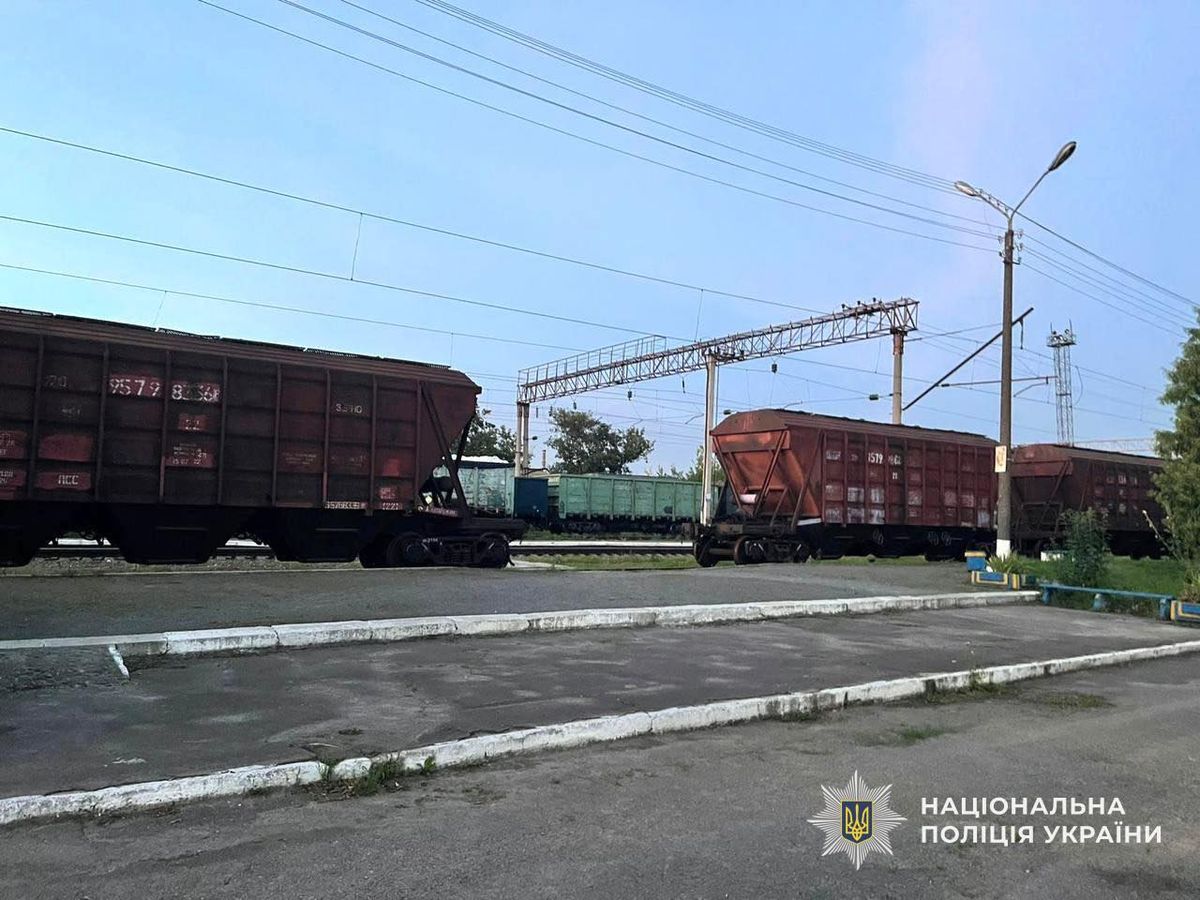  14-річного рівнянина уразило струмом під час спроби зробити селфі на даху вагона