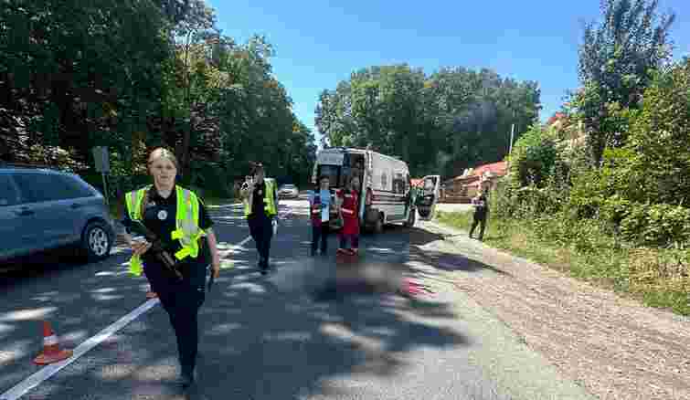 Поблизу Чорткова автобус на смерть збив пішохода