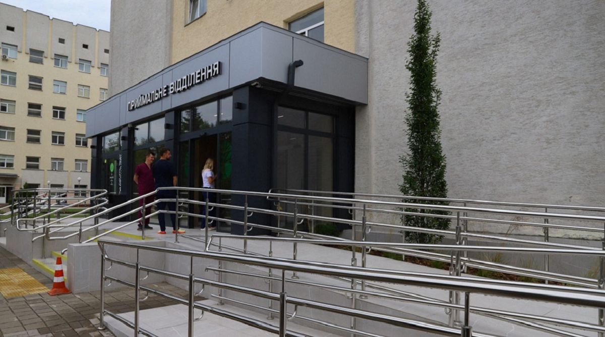 Після ремонту за 22 млн грн у львівському онкоцентрі відкрили два відділення