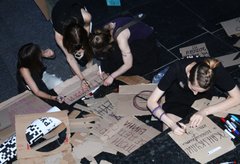 Картон для революції