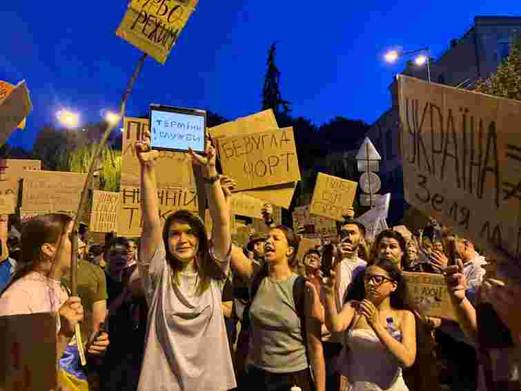 Депутатка Мар'яна Безугла пояснила свою поведінку синдромом Аспергера