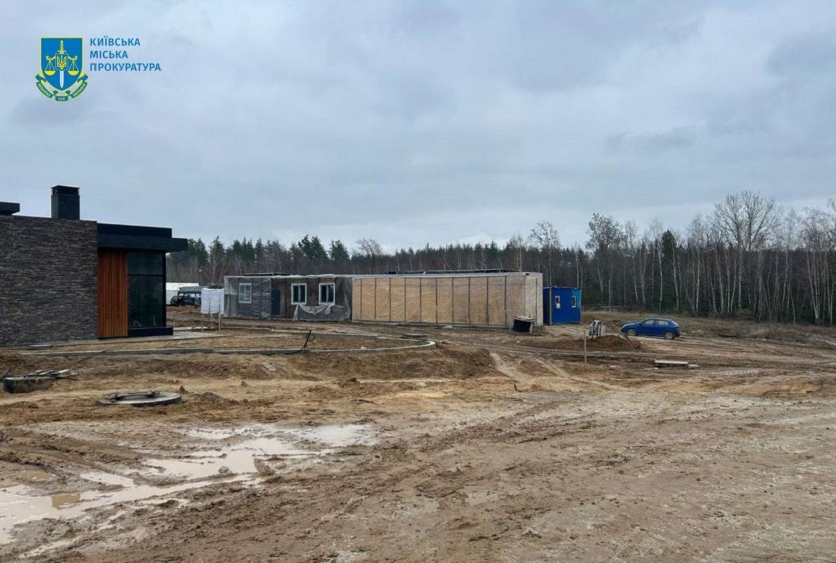 Київський підрядник привласнив гроші, виділені на будівництво модульних будинків
