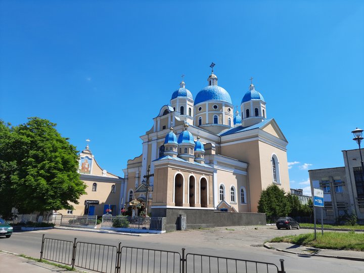 Колишній костел, а нині церква Володимира (фото ZAXID.NET)