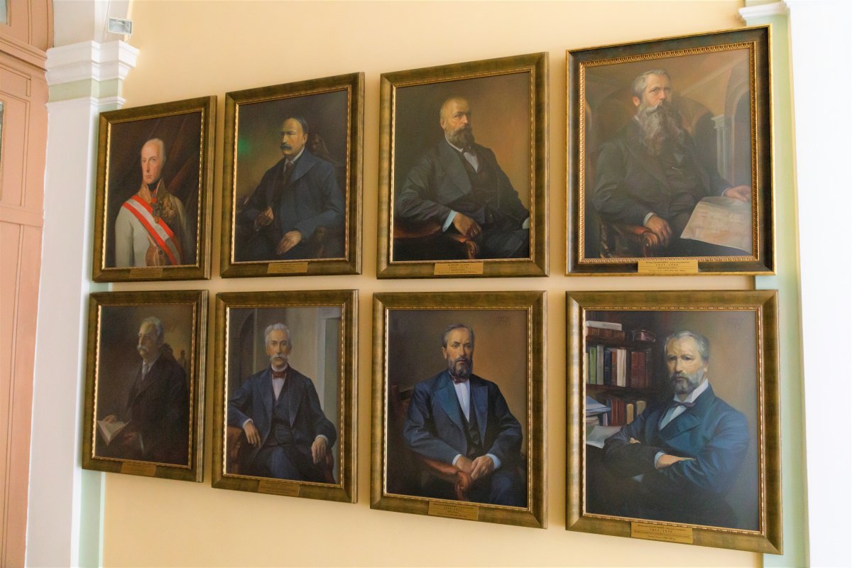 Галерея ректорів