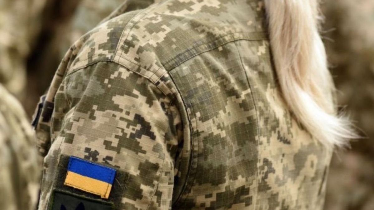 Кабмін ухвалив рішення про автоматичний військовий облік жінок з медичною освітою