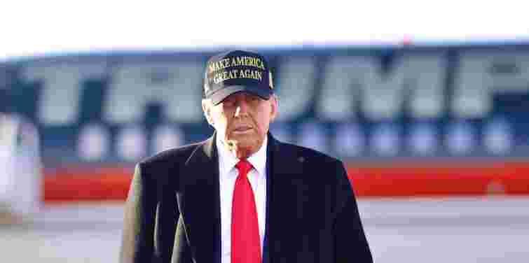 Дональд Трамп вимагає припинити війну Росії проти України до 8 серпня