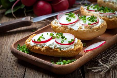 Намазка з редиски і сала. Рецепт дня