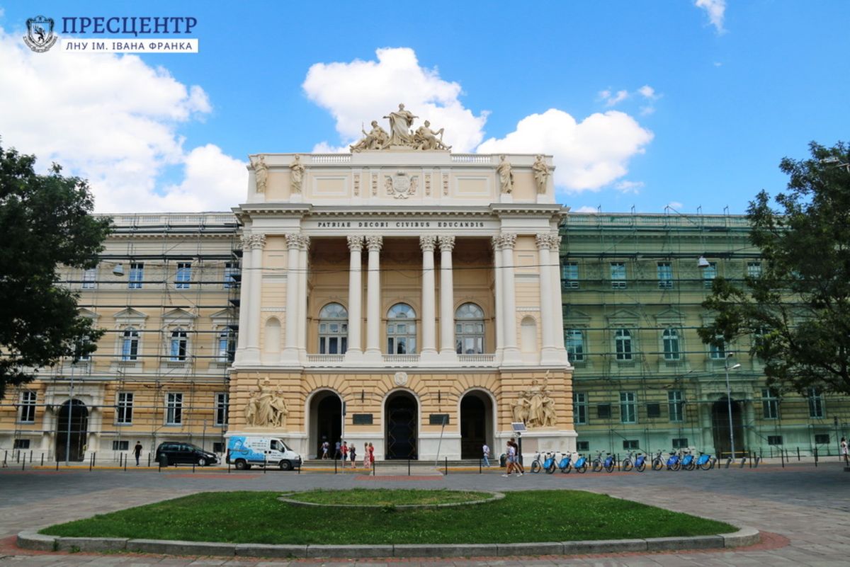Суд змінив виправдальний вирок підприємцеві у справі про ремонт Львівського університету
