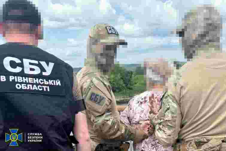 СБУ затримала медсестру на допомозі російським ДРГ прорватися до Сум