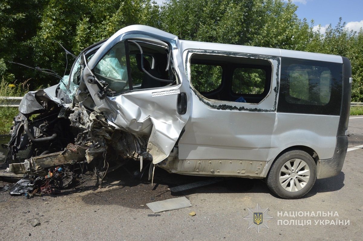 На Волині внаслідок зіткнення Mercedes та Opel загинули дві жінки