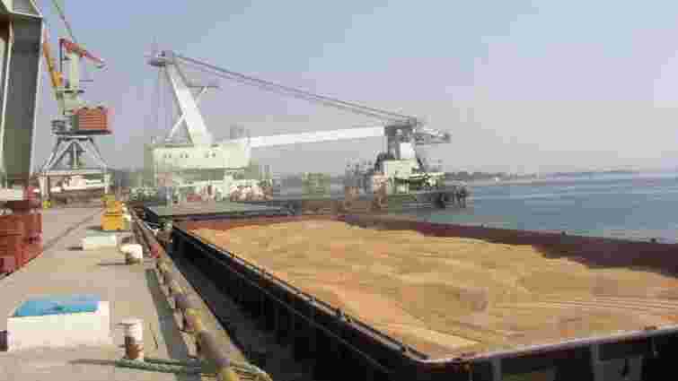 Зеленський ввів санкції проти росіян, причетних до розкрадання українських цінностей та зерна 