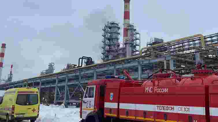 Рязанський НПЗ вдвічі скоротив потужності після дронової атаки, – Reuters 